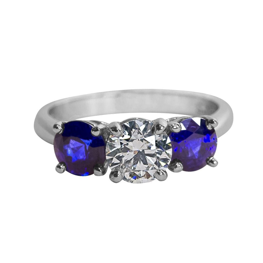 Diamond and sapphire estate ring Outlet